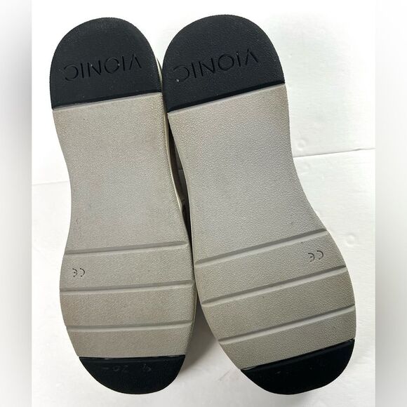 Vionic Cadee-Light Grey Shoes - Picture 9 of 9